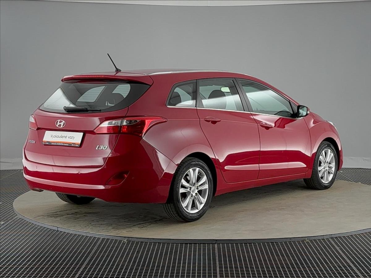 hyundai-i30-1-6-gdi-weekend - 1