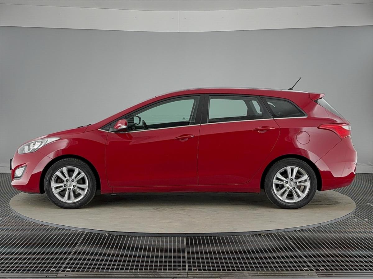 hyundai-i30-1-6-gdi-weekend - 2