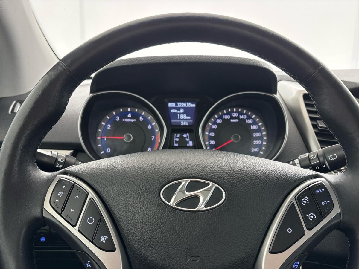 hyundai-i30-1-6-gdi-weekend - 9