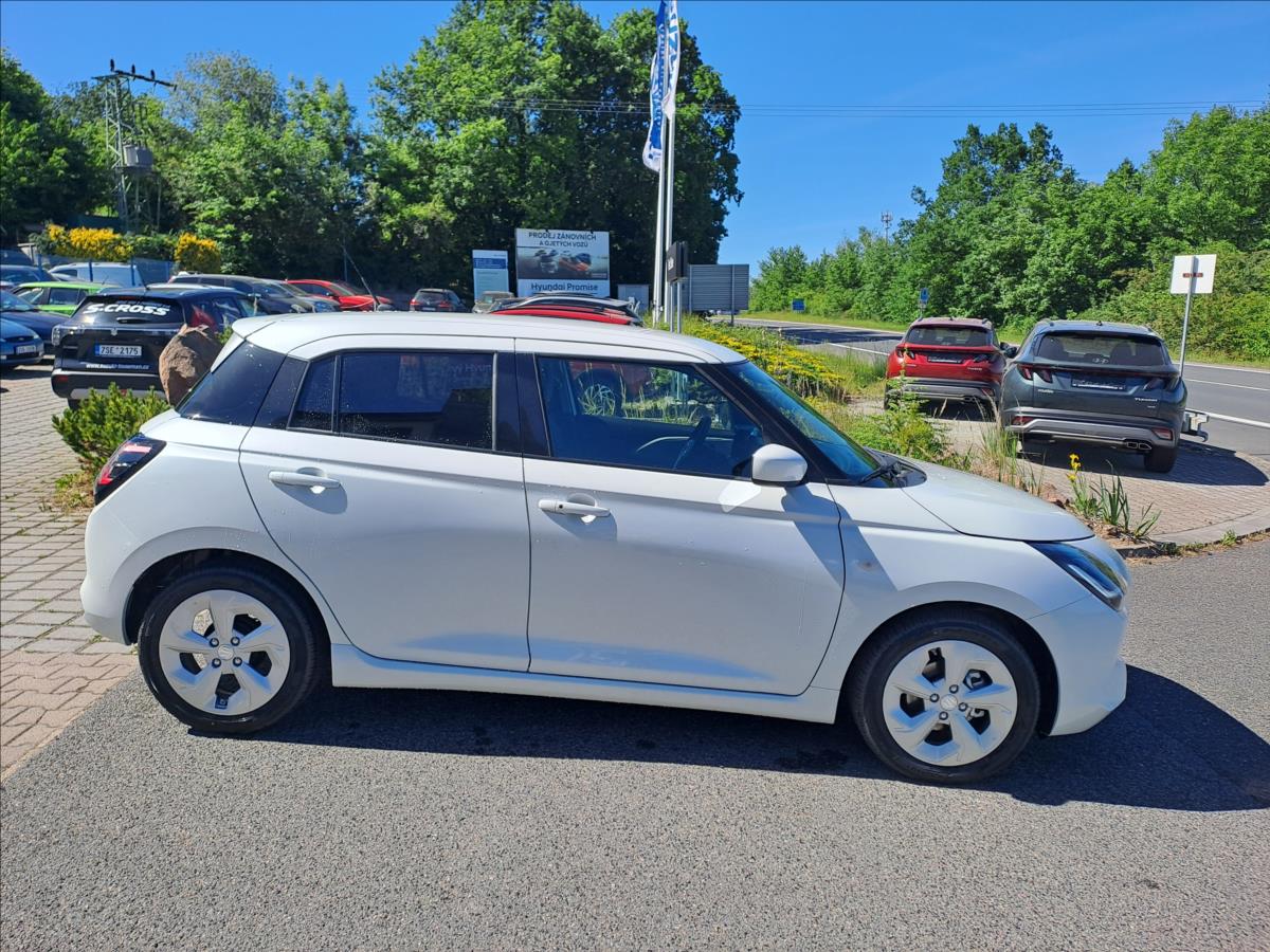 suzuki-swift-1-2-premium-hybrid-cvt - 3