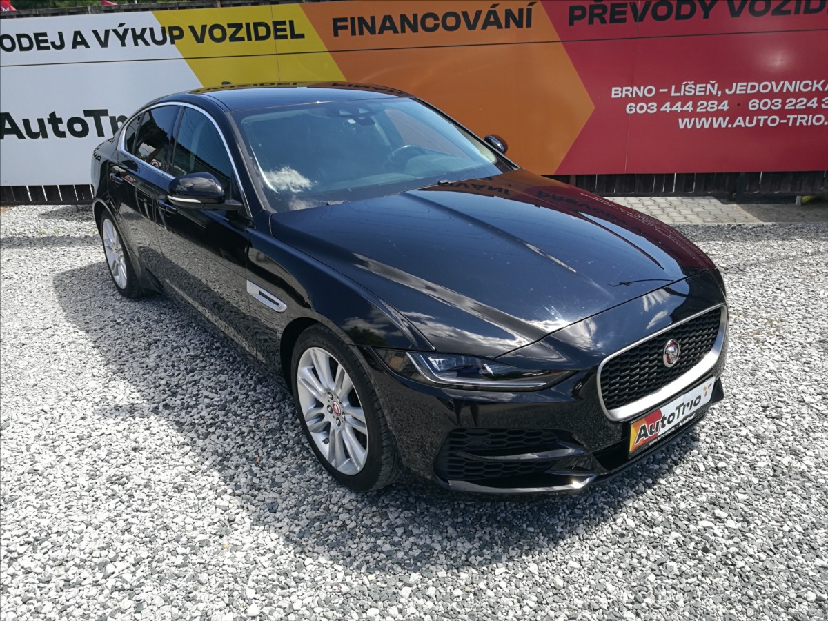 jaguar-xe-2-0-t-52000-km - 1