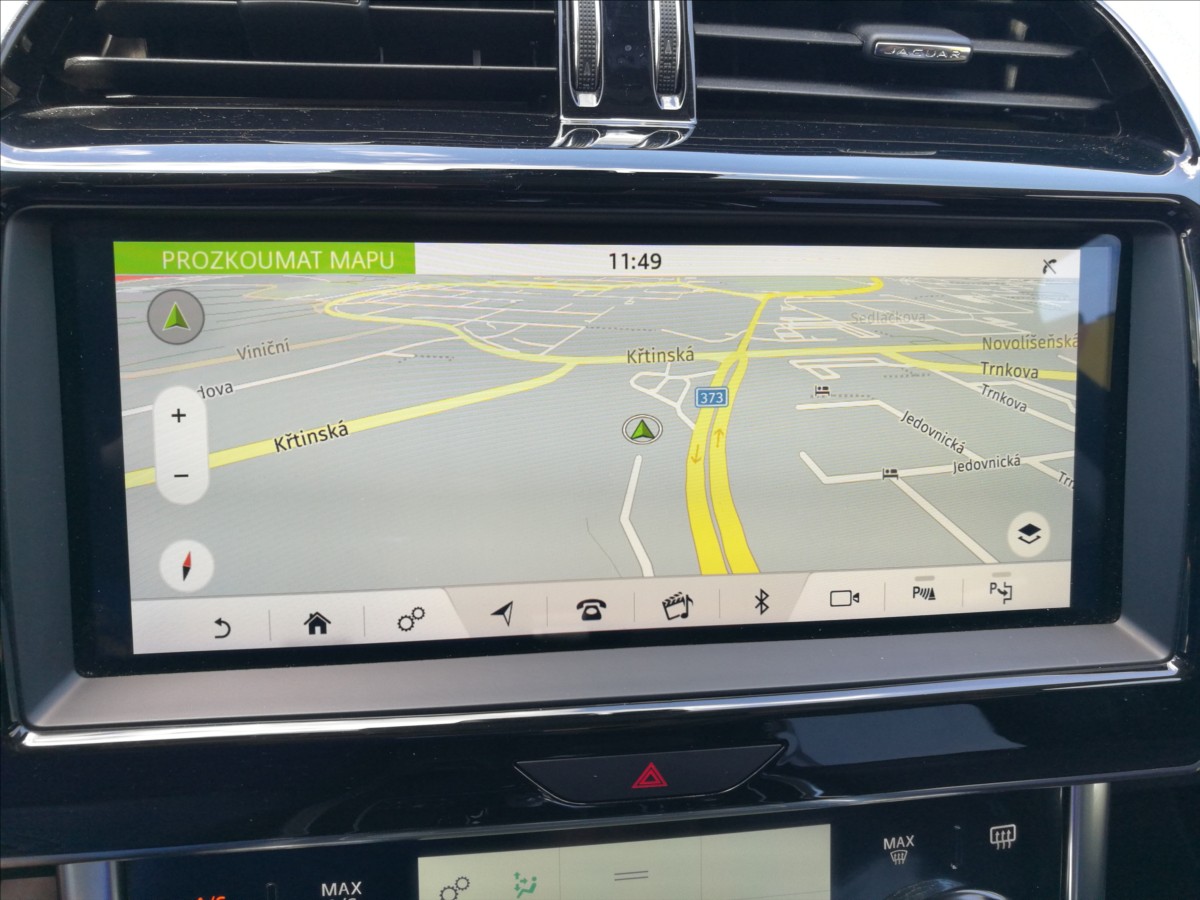 jaguar-xe-2-0-t-52000-km - 7