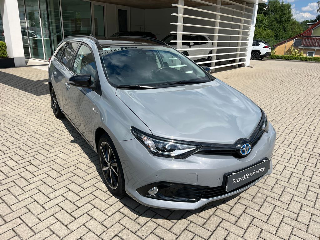 toyota-auris-1-8-hybrid-e-cvt-selection-ts - 7