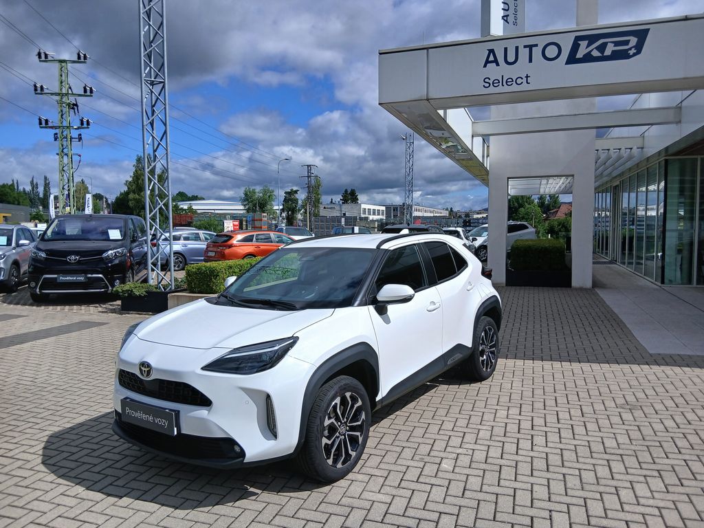 Toyota Yaris Cross 1.5 Hybrid e-CVT 4x4 Style
