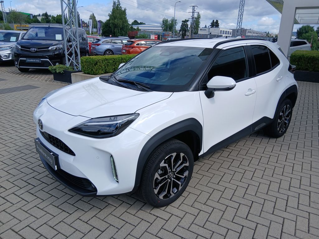 toyota-yaris-cross-1-5-hybrid-e-cvt-4x4-style - 2