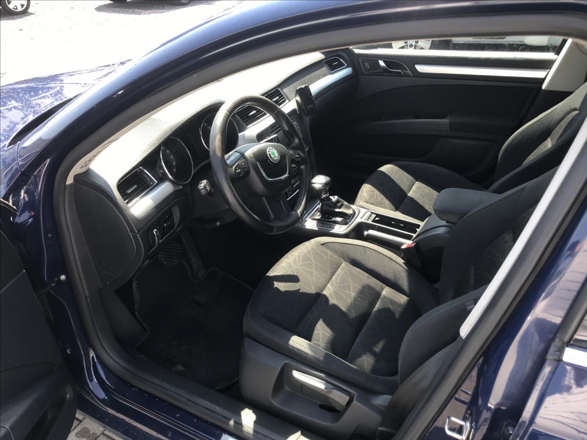 skoda-superb-2-0-automaticka-prevodovka-dsg - 5