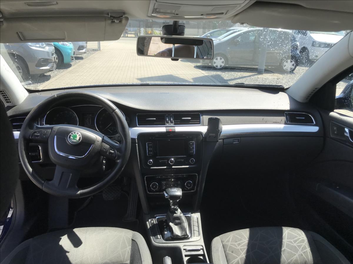 skoda-superb-2-0-automaticka-prevodovka-dsg - 6