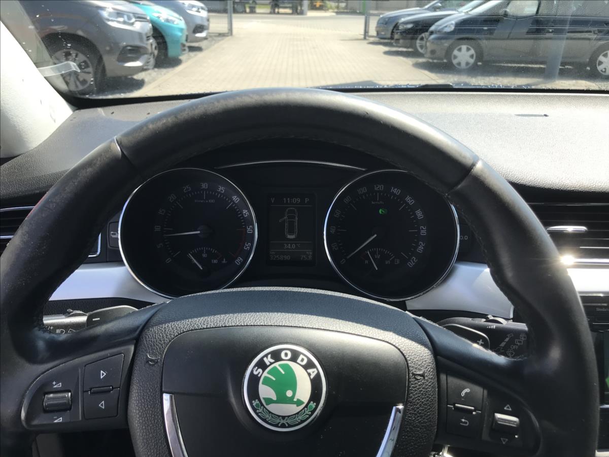skoda-superb-2-0-automaticka-prevodovka-dsg - 7