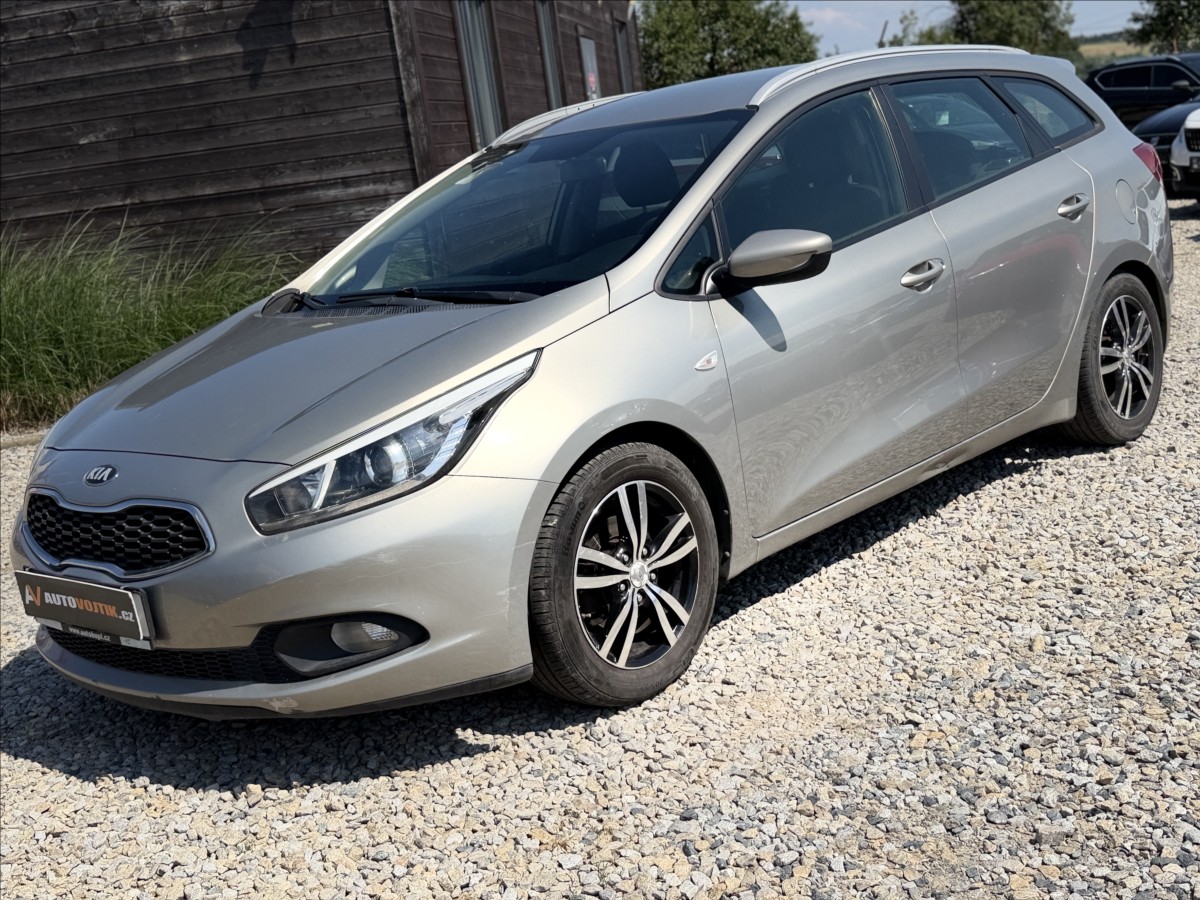 Kia Ceed 1,6 NOVÉ V ČR, +SADA KOL