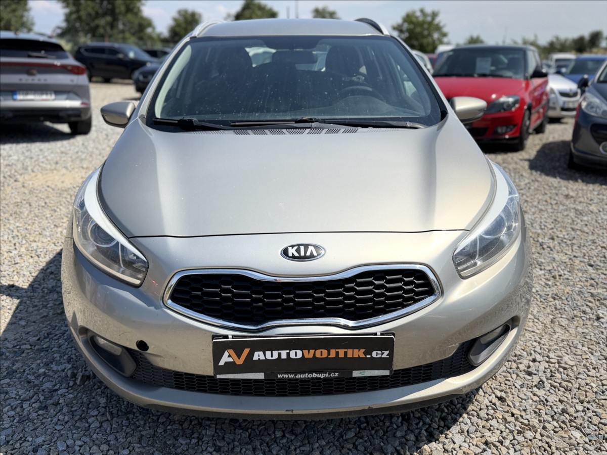 kia-ceed-1-6-nove-v-cr-sada-kol - 1