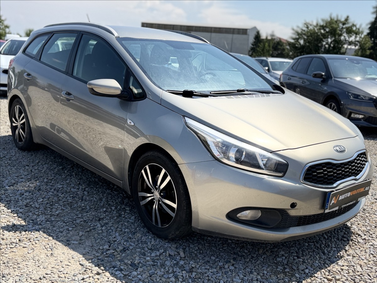 kia-ceed-1-6-nove-v-cr-sada-kol - 2