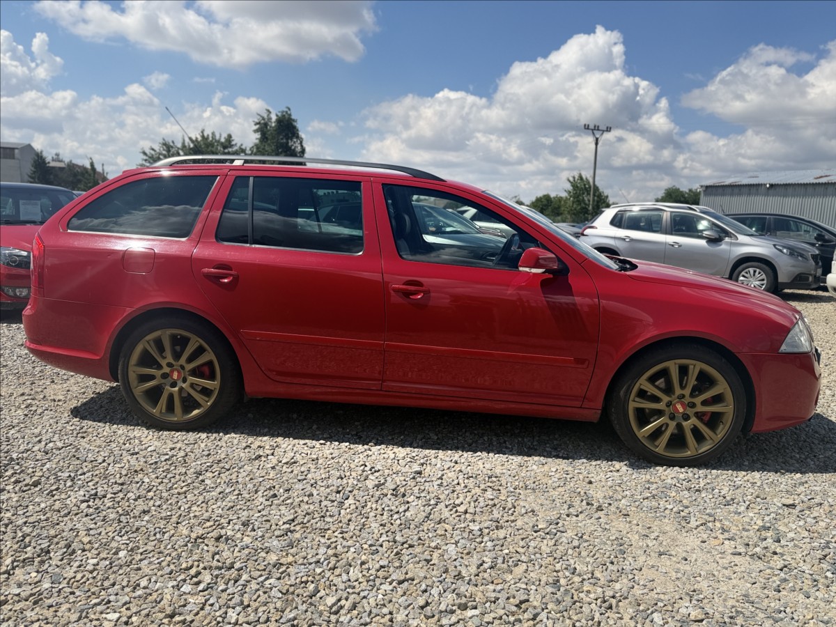 skoda-octavia-2-0-tdi-rs-125kw - 3
