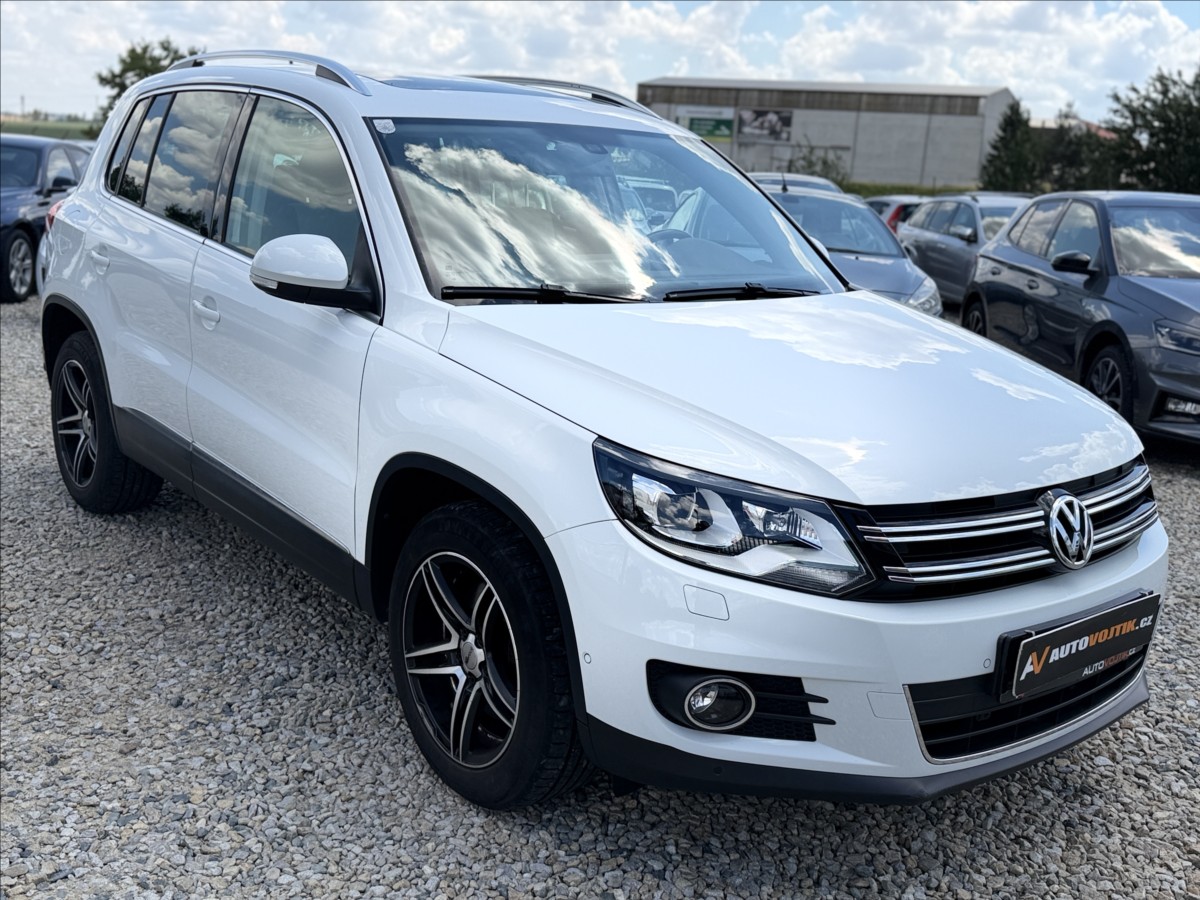 volkswagen-tiguan-1-4-tsi-panorama-led-bixenon - 3