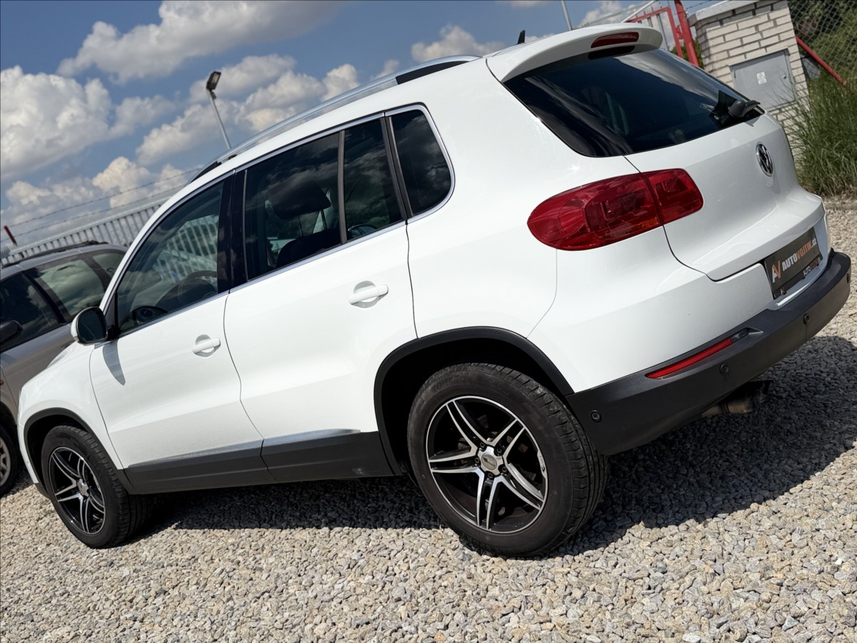 volkswagen-tiguan-1-4-tsi-panorama-led-bixenon - 7