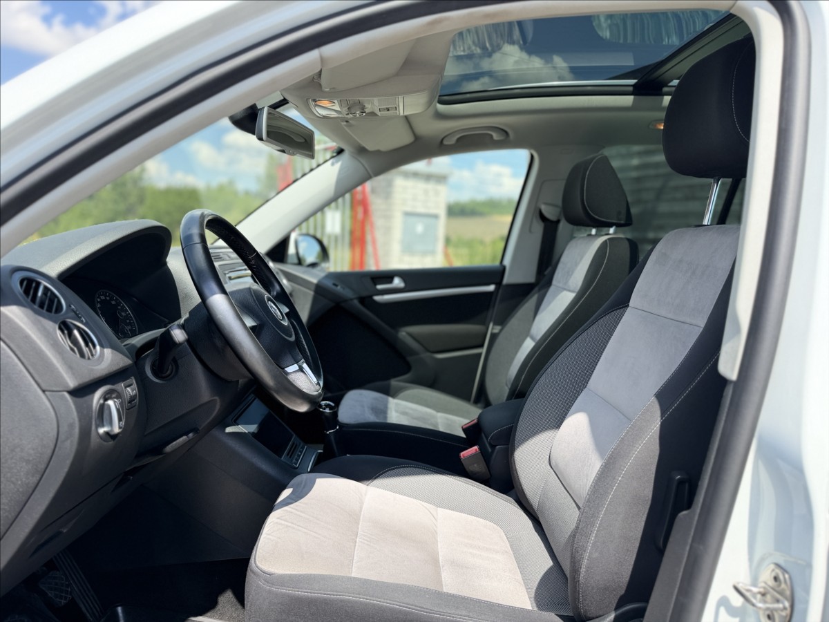 volkswagen-tiguan-1-4-tsi-panorama-led-bixenon - 9