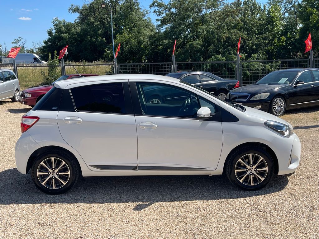 toyota-yaris-1-5vvt-i-82kw-tempo-klima-cz - 5