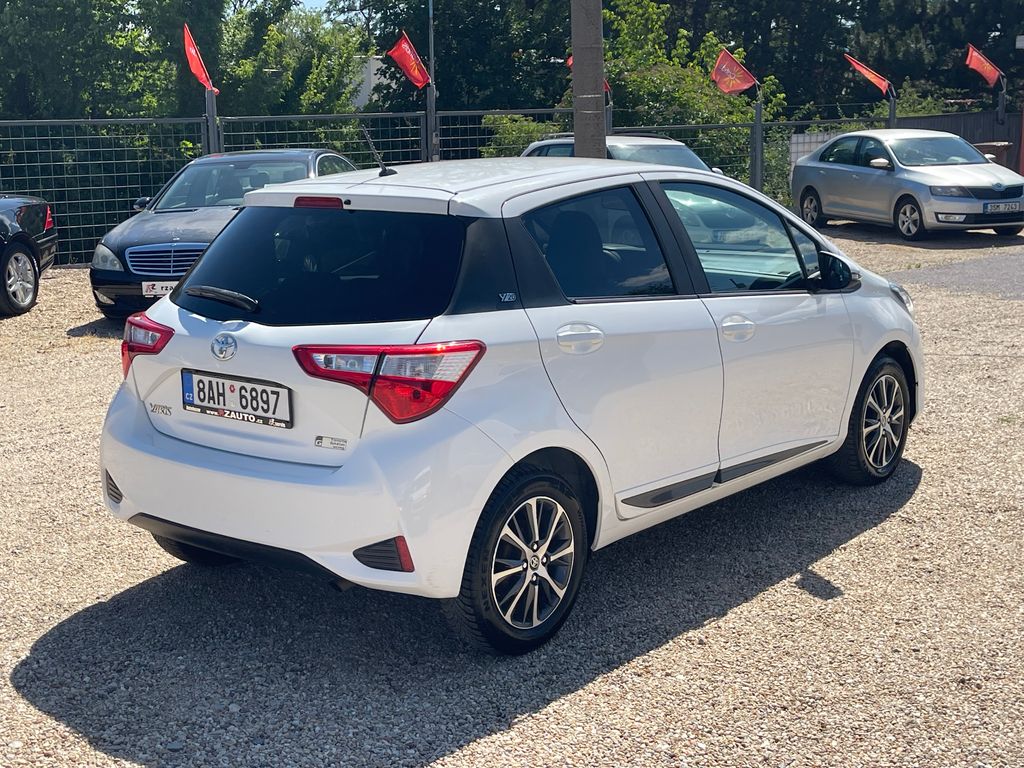 toyota-yaris-1-5vvt-i-82kw-tempo-klima-cz - 6