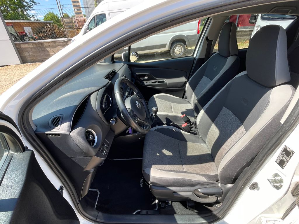 toyota-yaris-1-5vvt-i-82kw-tempo-klima-cz - 7