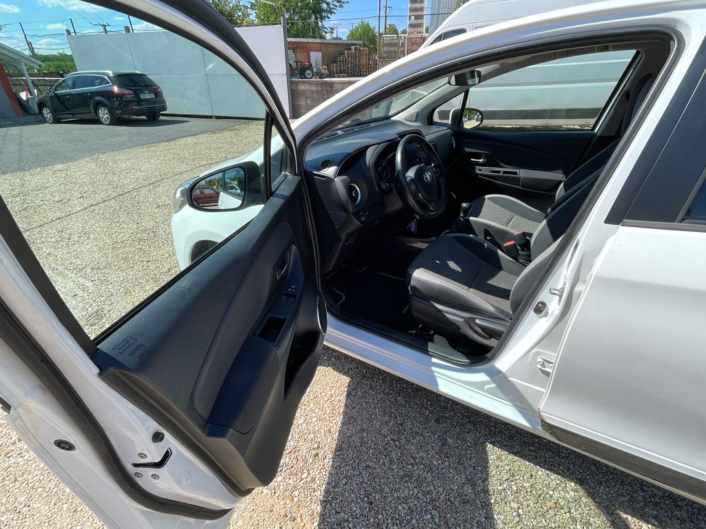 toyota-yaris-1-5vvt-i-82kw-tempo-klima-cz - 8