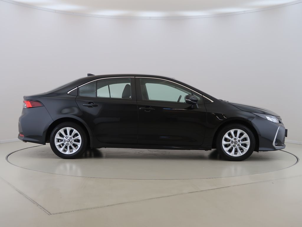 toyota-corolla-1-5vvt-i-cz-1maj-comforttech - 3