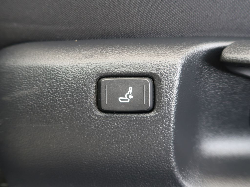 toyota-corolla-1-5vvt-i-cz-1maj-comforttech - 9