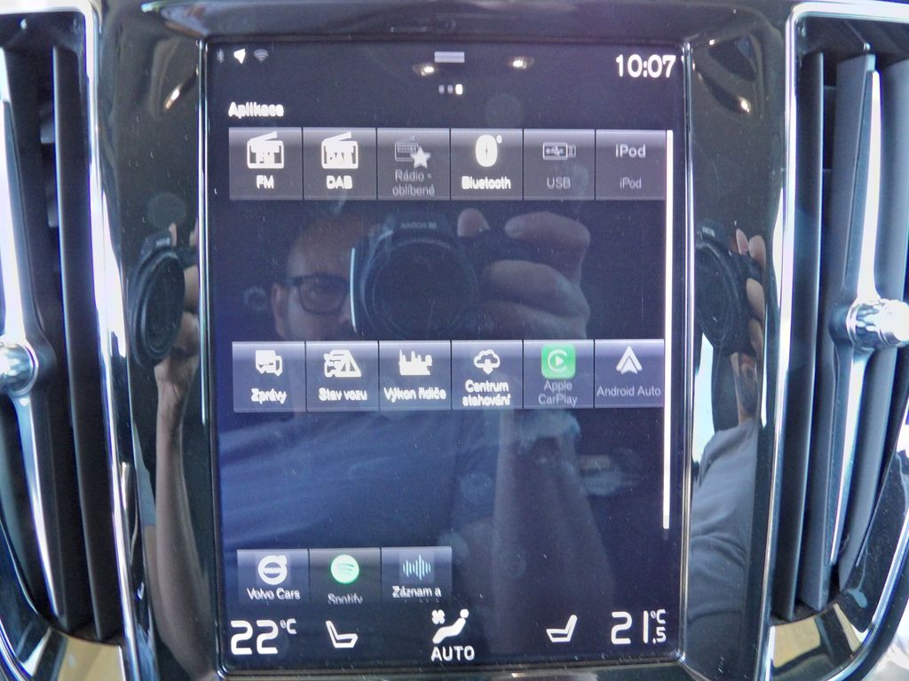 volvo-v60-2-0-t6-awd-phev-momentum - 9