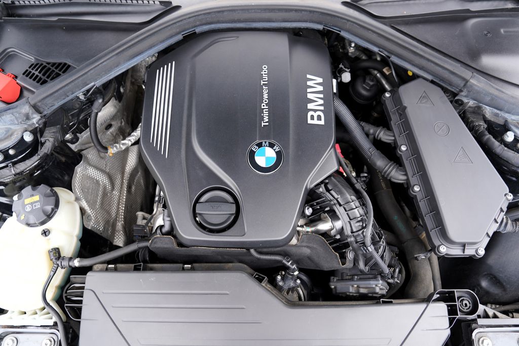 bmw-rada-3-320d-automat-efficientdynamic - 9