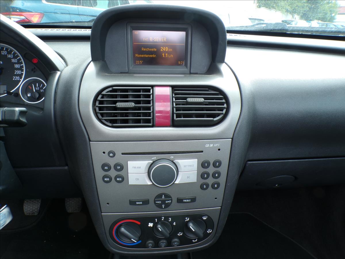 opel-tigra-1-4-16v-klimatizace - 9