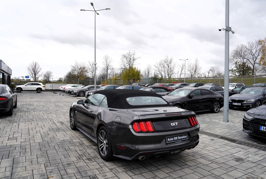 ford-mustang-gt-5-0-premium-at-kuze-440-ps - 3