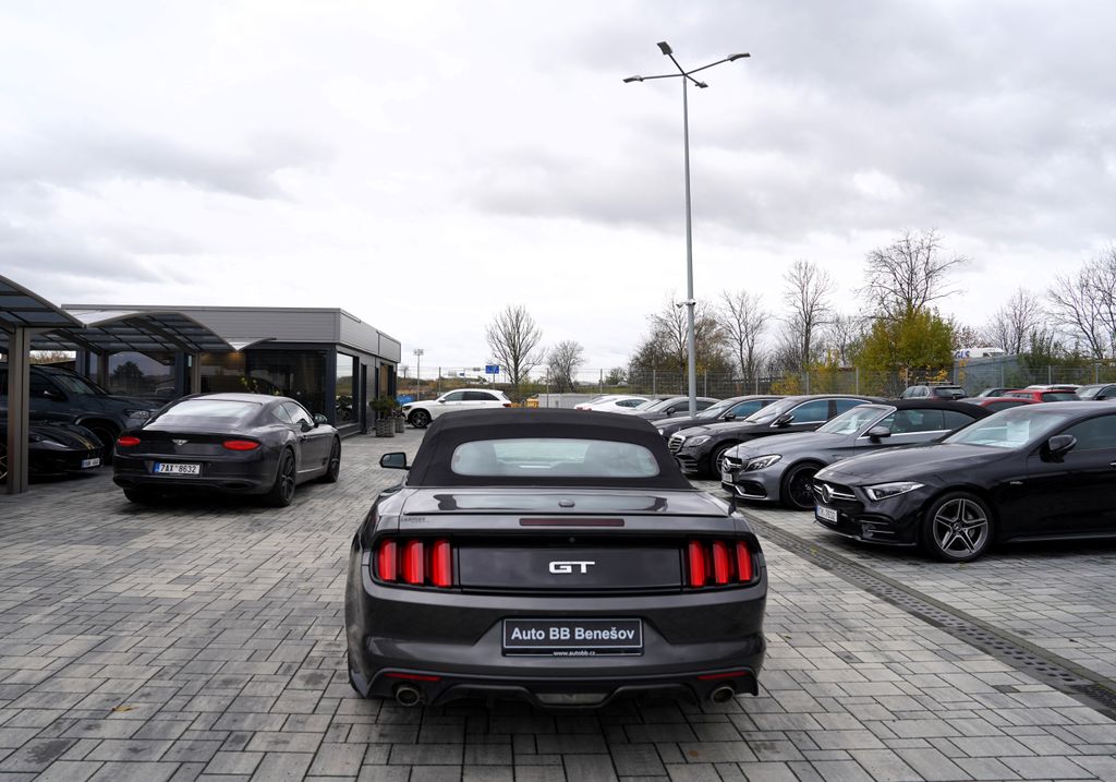 ford-mustang-gt-5-0-premium-at-kuze-440-ps - 4