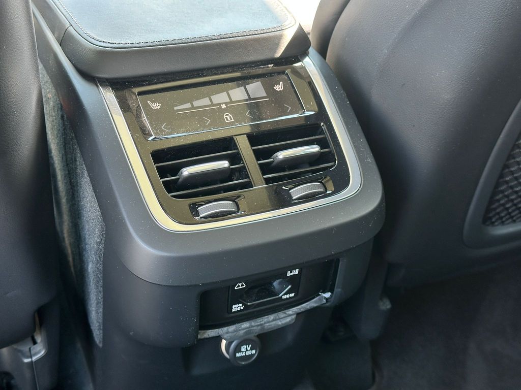 volvo-xc90-b5-awd-inscription-pano-tz-vzduch - 9