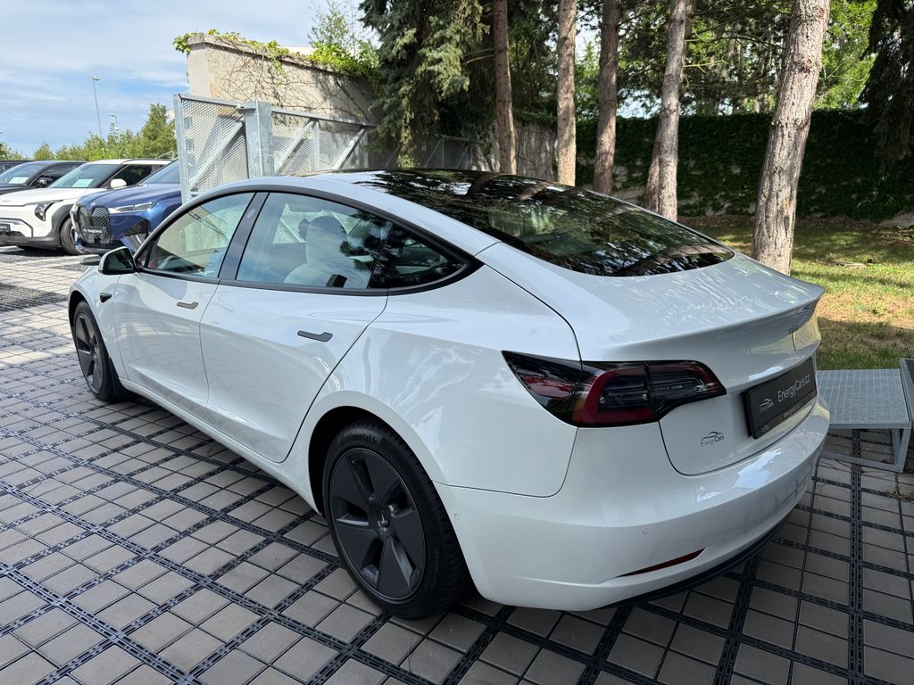 tesla-model-3-long-range-awd - 3