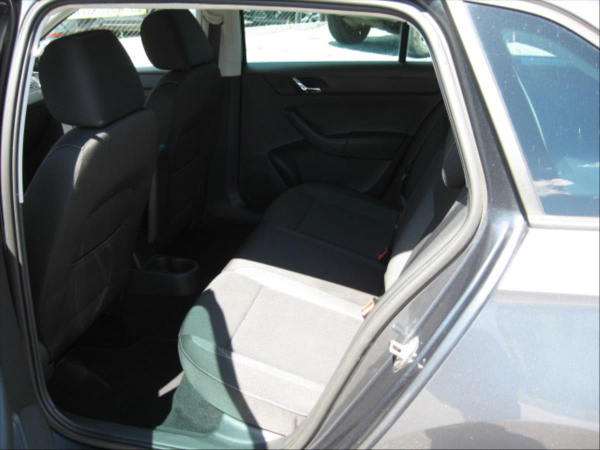 skoda-rapid-1-2-tsi - 7