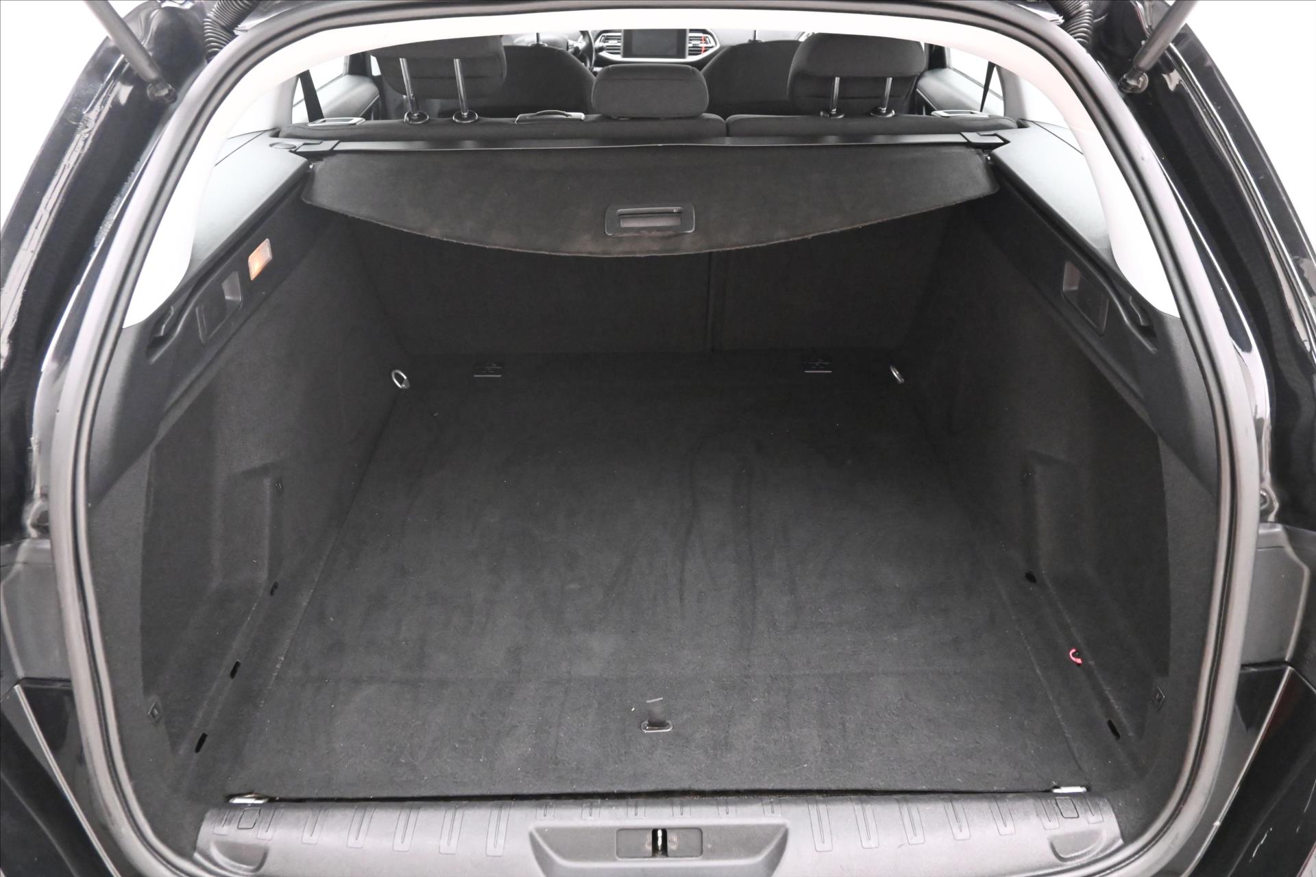 peugeot-308-1-6-bluehdi-73kw-tazne-zaruka-az-5-let - 9