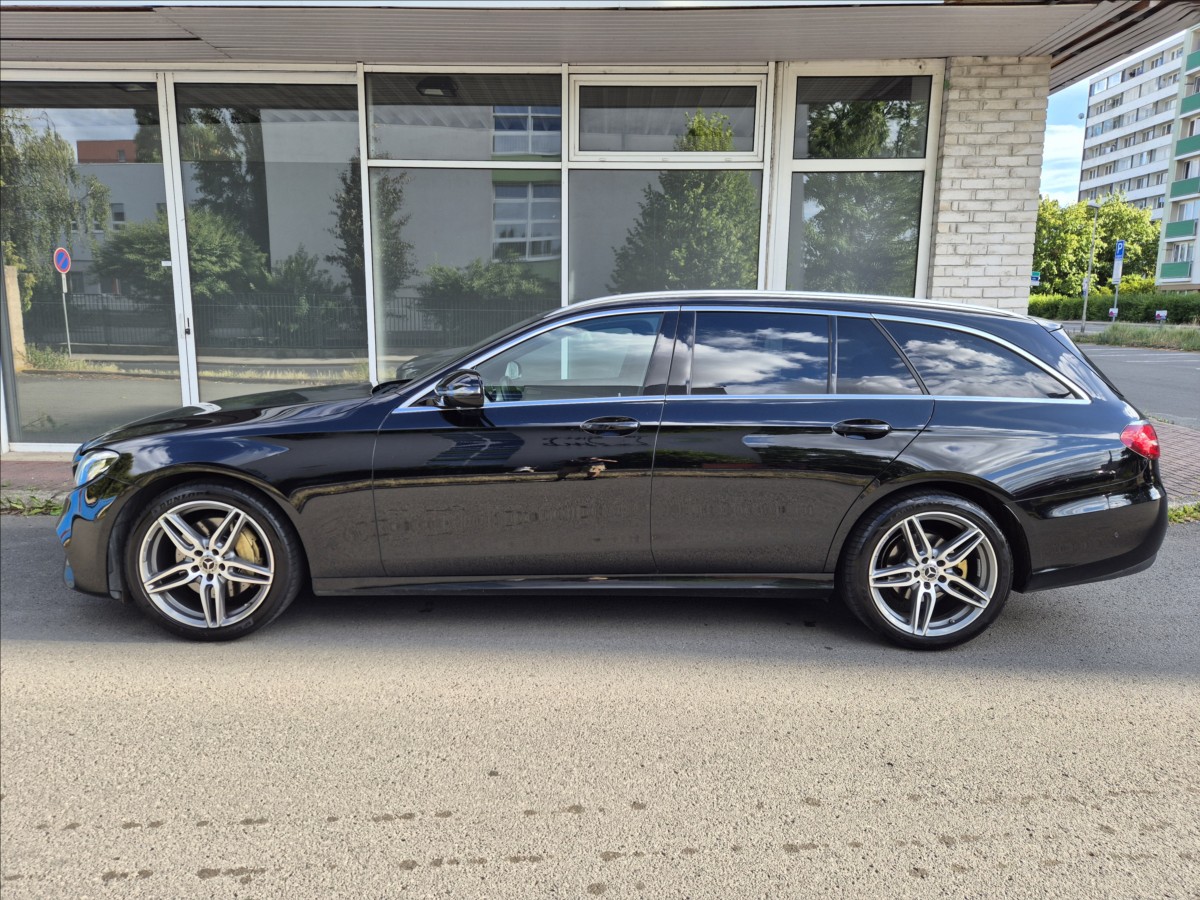 mercedes-benz-tridy-e-220d-4m-amg-head-up-webast - 6
