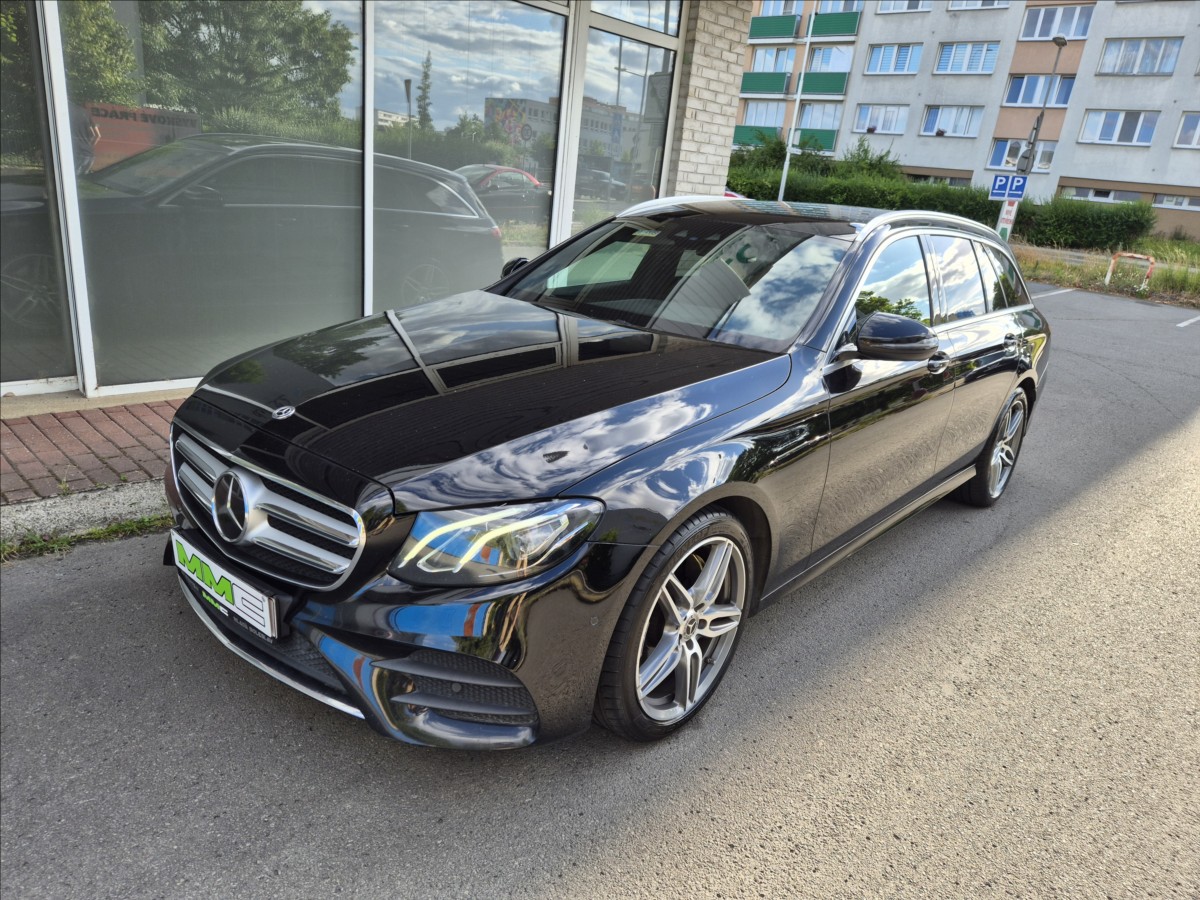 mercedes-benz-tridy-e-220d-4m-amg-head-up-webast - 7