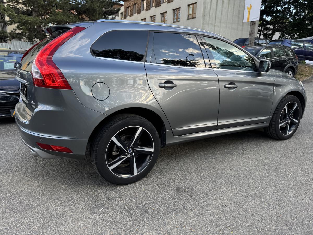 volvo-xc60-2-4-r-design - 5