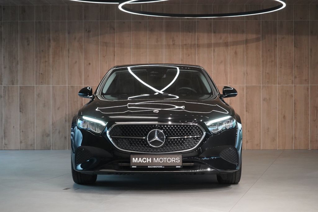 mercedes-benz-tridy-e-220d-4matic-keyless-distronic - 2