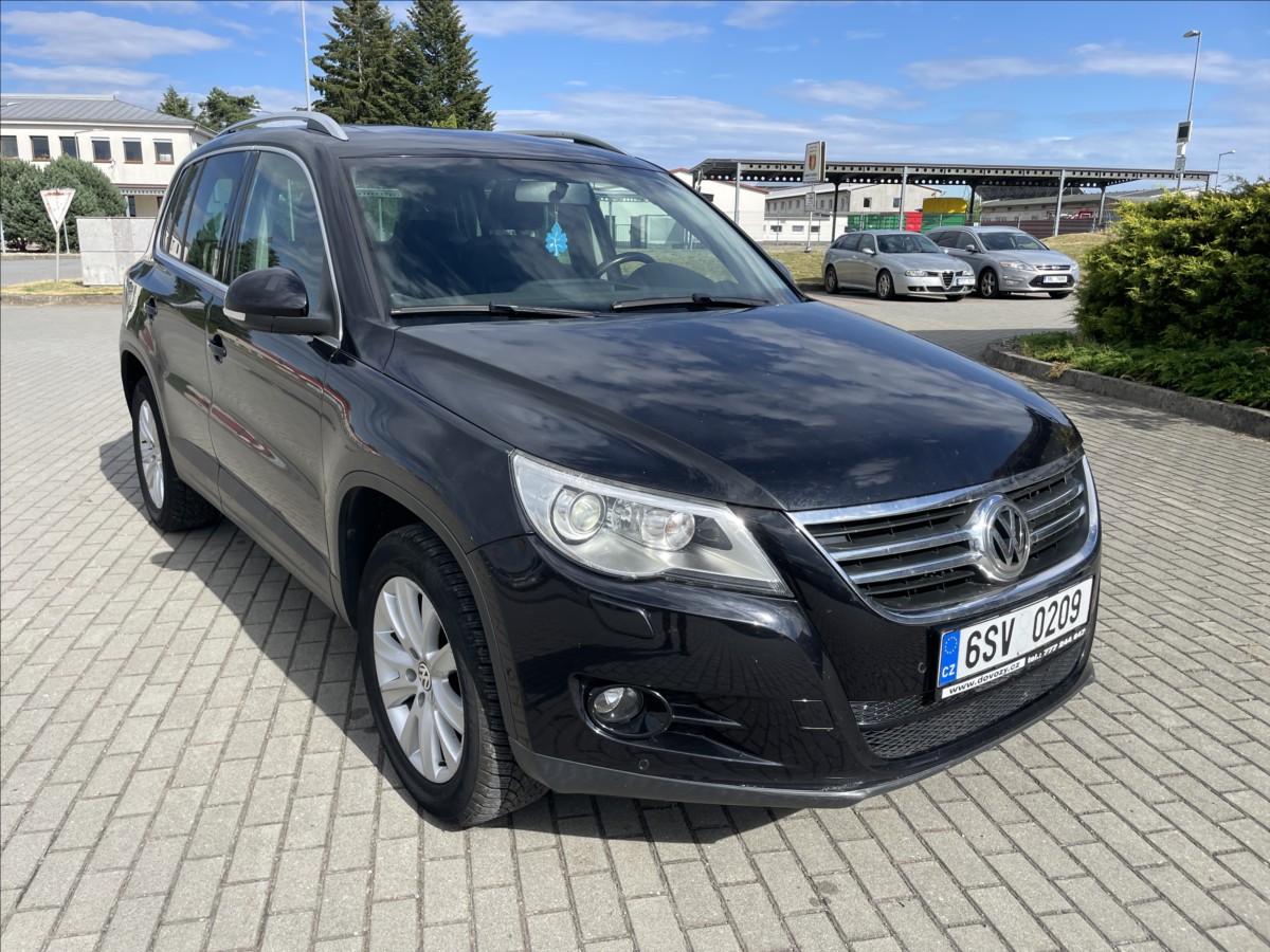 volkswagen-tiguan-2-0-tdi-100kw-4x4-dsg-panorama-kuze - 5