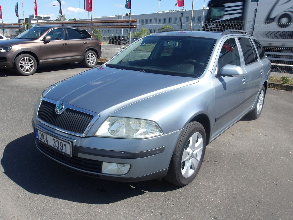 Škoda Octavia 1,9TDi 4X4 !!! KŮŽE,VÝHŘEVY !