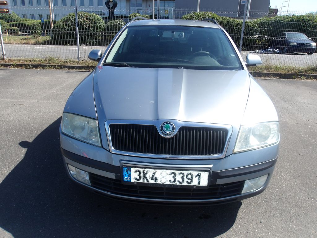 skoda-octavia-1-9tdi-4x4-kuze-vyhrevy - 3