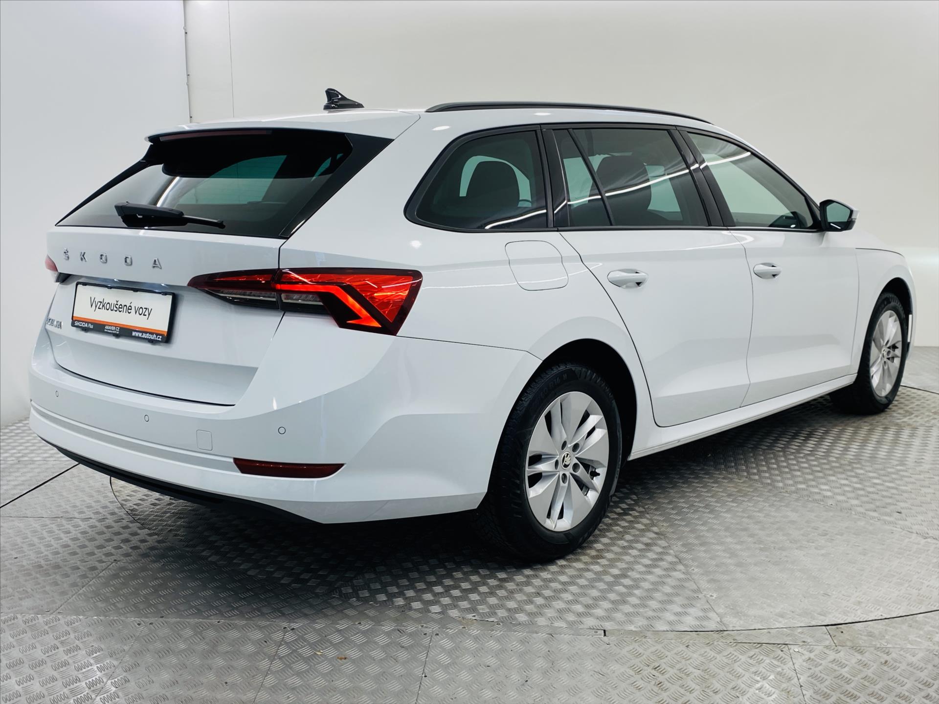 skoda-octavia-2-0-tdi-85kw-ambition - 1