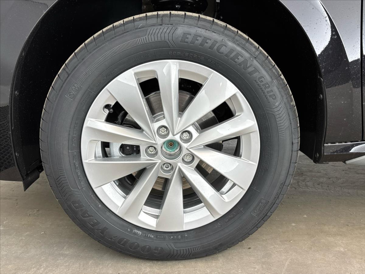 skoda-kamiq-1-5-tsi-top-selec-dsg - 4