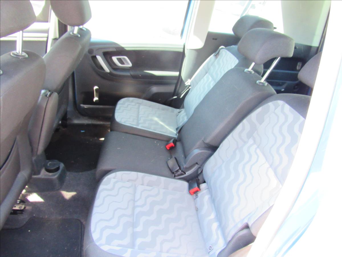 skoda-roomster-1-4-i-63kw - 9