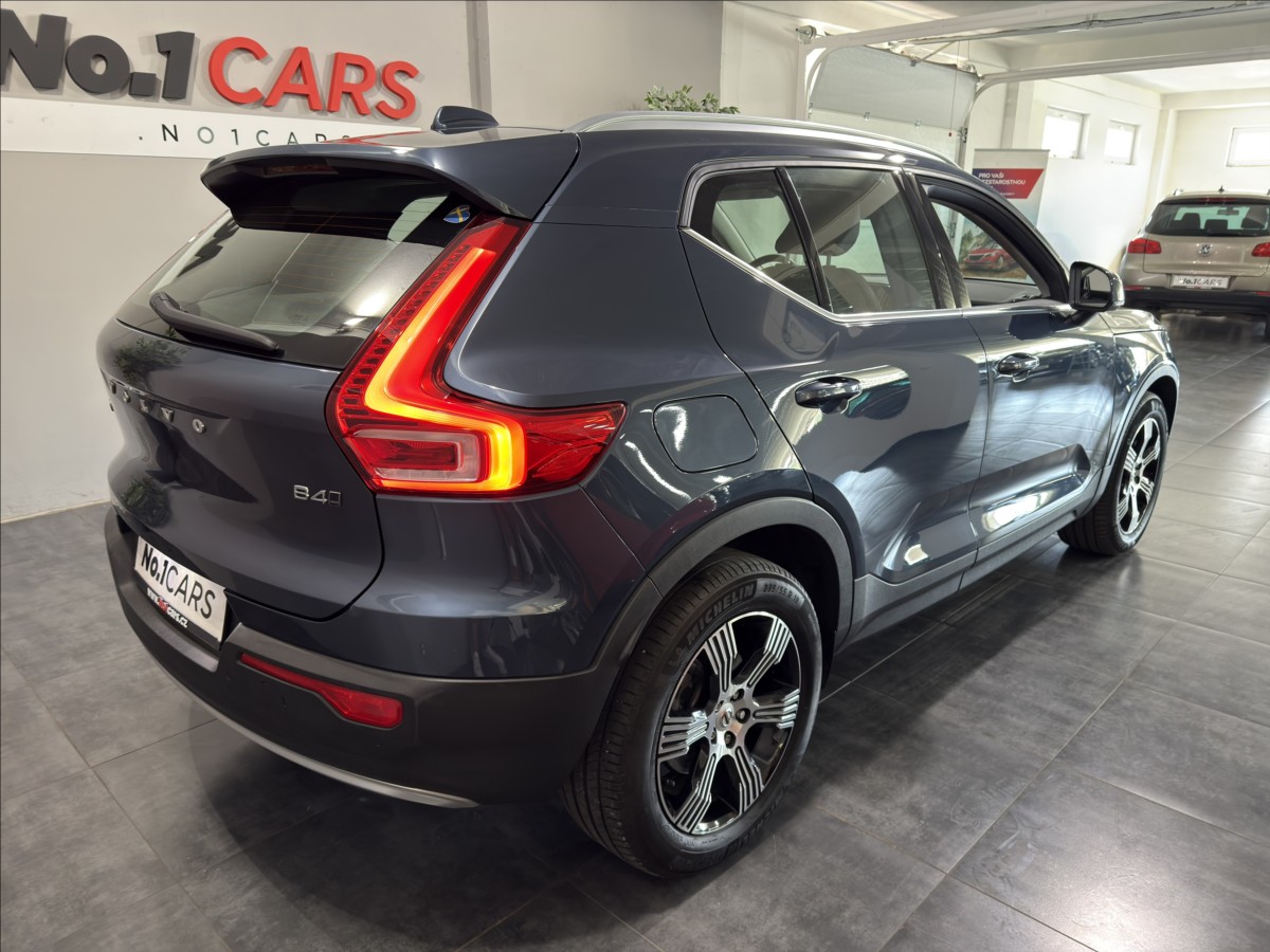 volvo-xc40-2-0-b4-awd-momentum-dph - 4