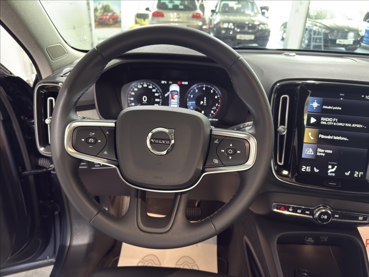 volvo-xc40-2-0-b4-awd-momentum-dph - 8