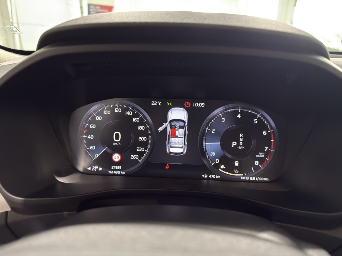 volvo-xc40-2-0-b4-awd-momentum-dph - 9