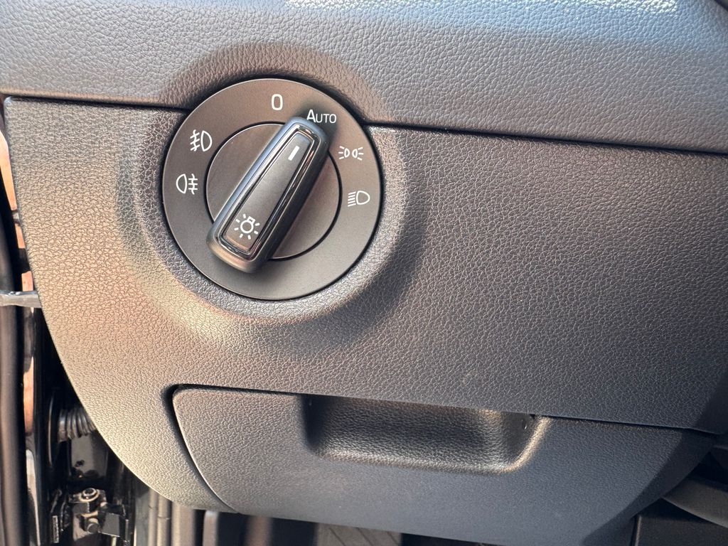 skoda-octavia-combi-2-0-tdi-4x4-ambition - 7