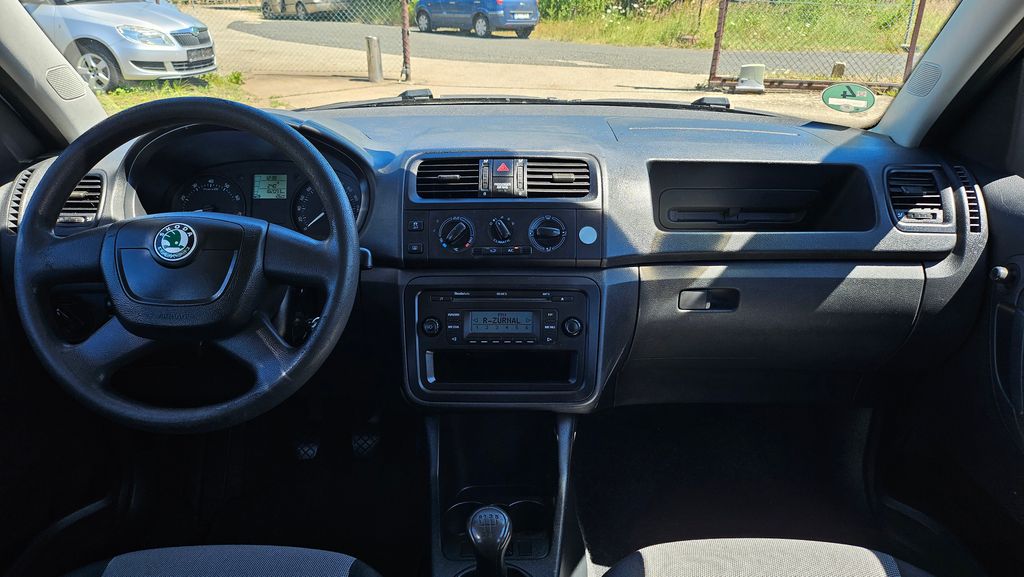 skoda-roomster-1-2i-12v-facelift-1-majitel-v - 7