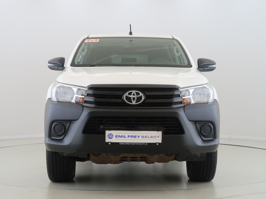 toyota-hilux-2-4-d-4d-doublecab-4x4-live-cz-1maj - 1